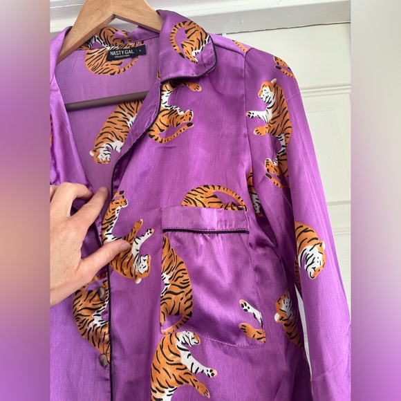 Nasty Gal Tiger Pajama Top, Long Sleeve, Size Small - Picture 3 of 12